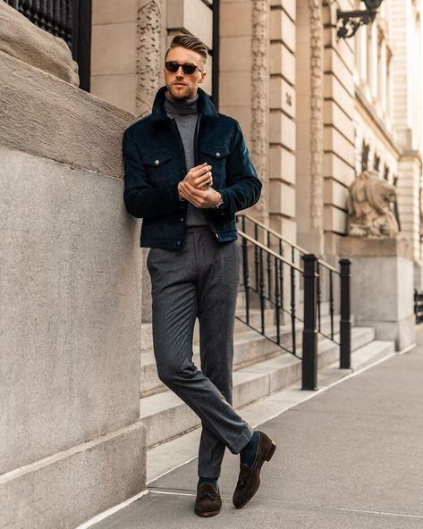 Navy Blue Jacket Outfit, Blue Jacket Outfits Men, Social Outfits, Trucker Jacket Outfit, Suede Jacket Outfit, Blue Suede Jacket, Trucker Jacket Men, Navy Blue Coat, Gray Jeans