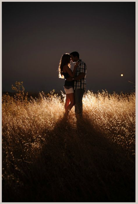 great photo shoot idea, improvise the lighting for a truck add the truck behind .. Night Engagement Photos, Country Couples, Night Portrait, Country Engagement, Night Couple, Romantic Night, Art Disney, Photo Couple, Couple Shoot