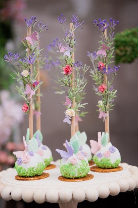 Fairy Cake Pops Cakepops, Fairy Garden Treat Table, Enchanted Cake Pops, Fairy Birthday Desserts, Garden Birthday Cake Ideas, Enchanted Fairy Garden Birthday Cake, Fairy Theme Treats, Fairy Birthday Dessert Table, Fairy Garden Baby Shower Cake