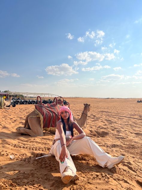 Dubai Sand Dunes Outfit, Morocco Picture Ideas, Morocco Photo Ideas, Morroco Photo Ideas, Marrakesh Photo Ideas, Marrakesh Instagram Pictures, Sand Dunes Outfit, Dubai Instagram Pictures, Arabian Desert Photoshoot