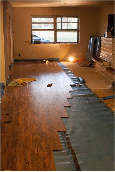 Pathway Design, Laminate Flooring Diy, Installing Laminate Flooring, Tips Design, Hardwood Floors Dark, Light Hardwood Floors, Floating Floor, Laminate Floors, Home Remodeling Diy