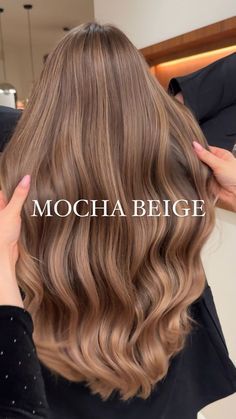 Beige Hair, Brown Hair Inspo, Hair Color Caramel, Brunette Hair With Highlights, Brown Hair Balayage, Honey Hair, Pretty Hair Color, Trendy Hair Color, Hair Makeover