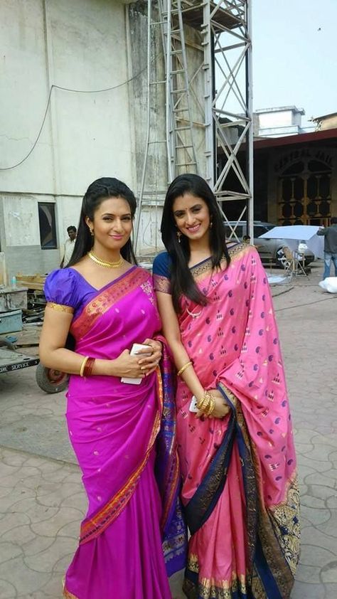 Actress Divyanka Tripathi with Mihika Verma Divyanka Tripathi, Indian Bridal Photos, Saree Sale, Indian Bridal Lehenga, Indian Tv Actress, Teen Girl Dresses, Indian Designer Outfits, Indian Fashion Dresses