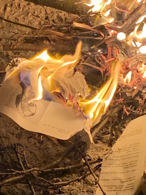 #fireplace #art #books #fire #campfire #aesthetic Fire Love Aesthetic, Paper On Fire, Campfire Aesthetic, Fire Queen, Fire Theme, Fire Aesthetic, Burning Rose, Fireplace Art, Snap Snapchat