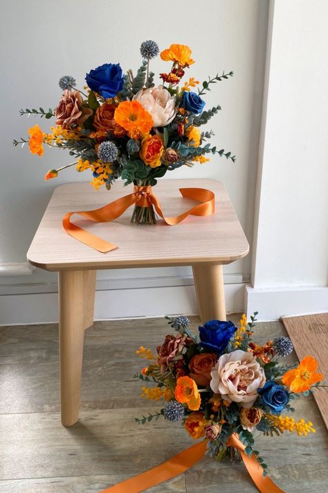 Silk Flower Bouquet, Faux Flower Bouquets, White Floral Arrangements, Buffet Decor, Rose Bridal Bouquet, Fleur Orange, Wedding Colours, Silk Flower Bouquets, Ig Account