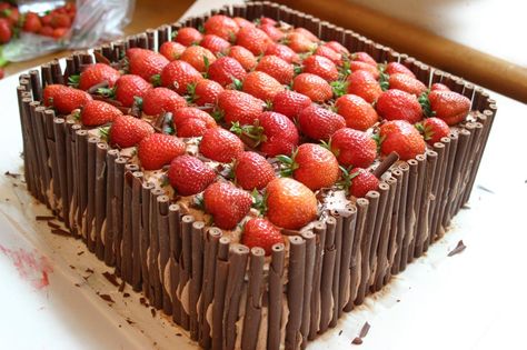 A big cake by Belleau Kitchen- Foodies100 Blog of the Month! Square Chocolate Birthday Cake, Chocolate Birthday Cake Recipe, Square Birthday Cake, Big Birthday Cake, Huge Cake, Chocolate Birthday Cake, Homemade Birthday Cakes, Adult Birthday Cakes, Square Cake