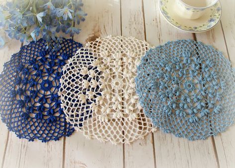 Lacy Crochet No Symbol, Prayer Shawl Crochet Pattern, Round Crochet Doily, Crochet Doily Pattern, Baby Afghan Patterns, Lacy Crochet, Crochet Lace Shawl, Round Crochet, Doily Pattern