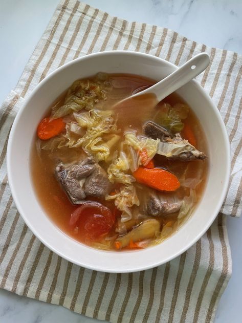 Soup Recipes Pork, Neck Bone Soup Recipe, Pork Neck Bones Recipe, Pork Bones, Kitchen Diary, Pork Bone Soup, Soup With Vegetables, Wonton Soup Recipe, Chinese Soup Recipes