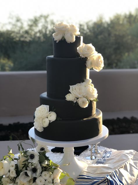 Black wedding cake Black Wedding Cake Aesthetic, Small Black Wedding Cake, Black Small Wedding Cake, Black Wedding Cake, Black Two Tier Wedding Cake, Black Forest Gateau Wedding Cake, White Wedding Cake Black Flowers, Black And White Wedding Cake, Dark Wedding Theme