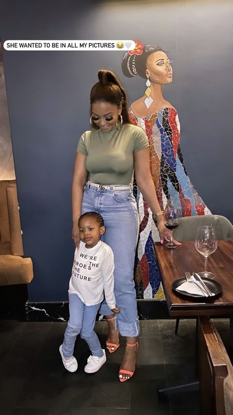 Mihlali Ndamase Outfits, Mihlali Ndamase, African Natural Hairstyles, Mom Daughter Outfits, Mint Gold, Braided Hairstyles For Black Women, Minimal Chic, Mom Daughter, Black Excellence