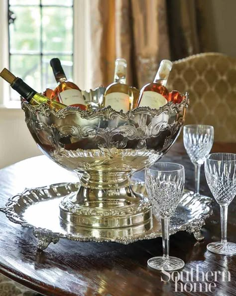 Silver Punch Bowl, Country Home Decorating, Southern Home Decor, Southern Home Interior, Glam Pad, Punch Bowls, Home Christmas, Southern Home, Country Style Homes