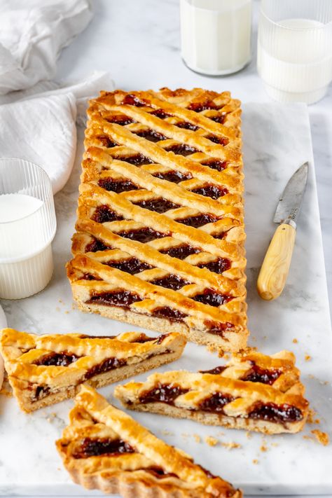 Crostata Italian Jam Tart Recipe Sweet Shortcrust Pastry Recipe, Crostata Recipe, Shortcrust Pastry Recipes, Jam Tarts, Italian Pastry, Homemade Pastries, Tart Recipe, Pastry Flour, Hungarian Recipes