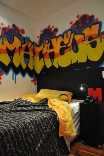 Graffiti Bedroom, Graffiti Room, Hippie Bedroom Decor, Boys Bedroom Ideas, Outdoor Entryway, Decor Ideas Bedroom, Chill Room, Bedroom Murals, Display Table