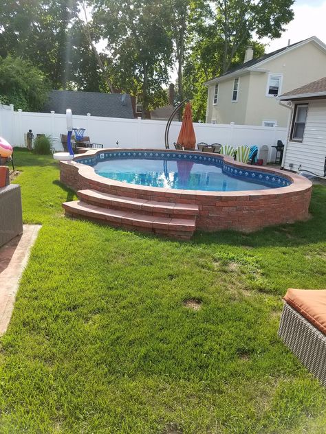 Oberirdischer Pool, Kleiner Pool Design, Pools For Small Yards, Patio Remodel, Semi Inground Pools, Pools Backyard Inground, Above Ground Pool Landscaping, Small Pool Design, Backyard Pool Landscaping