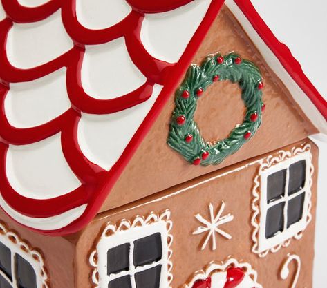 Barn Gingerbread House, Cookie Jar Pottery, Homemade Holiday Treats, House Pottery, Jar Pottery, Braids Kids, Clay Christmas Decorations, Gingerbread House Cookies, Frosted Windows