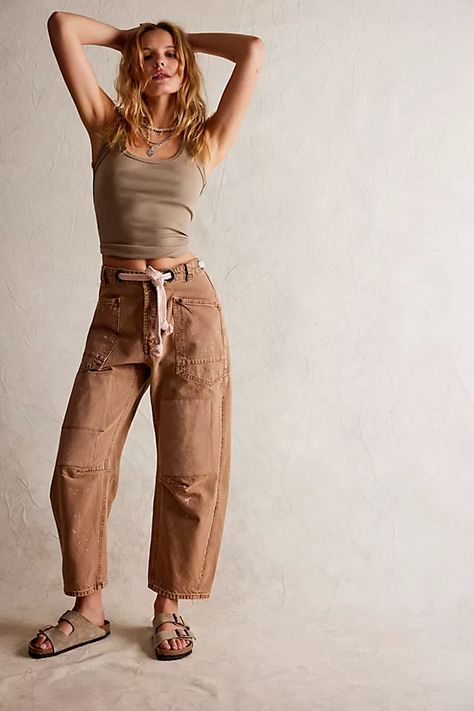 Free People Barrel Jeans, Barrell Jeans, Barrel Jeans, Jeans Free People, Boho Clothing, Short Girls, Jean Outfits, Boho Outfits, Summer Vibes