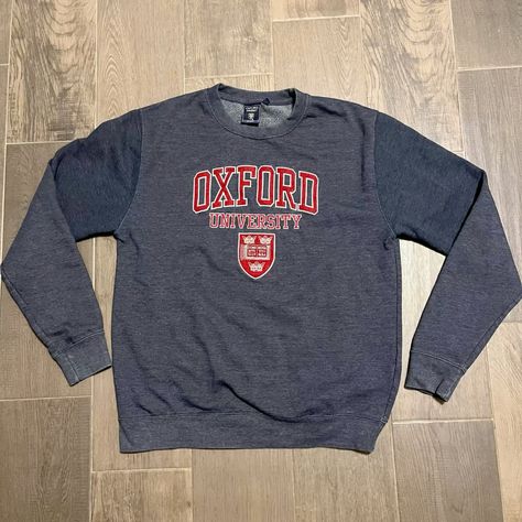 Official Oxford university embroidered sweatshirt size L University Sweatshirts, Oxford University, Embroidered Sweatshirt, Embroidered Sweatshirts, Vintage Sweaters, Oxford, Dark Blue, University, Sweatshirts