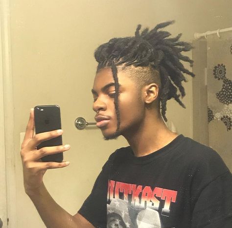 Dreadlock Hairstyles For Men, Black Men Haircuts, Dreadlock Styles, Dreads Styles, Black Men Hairstyles, Mens Braids, Dread Hairstyles, Mens Braids Hairstyles, Corte De Cabelo Masculino