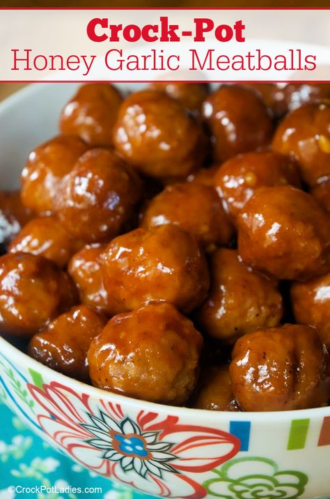 Crock-Pot Honey Garlic Meatballs - With only 4 ingredients, this EASY recipe for Crock-Pot Honey Garlic Meatballs is perfect for your next game day party or any get together where you want to serve tasty garlicy meatballs to your guests! [Low Fat] #CrockPotLadies #CrockPot #CrockPotRecipes #SlowCooker #SlowCookerRecipes #Meatballs #Honey #Garlic #GameDay #Tailgating #PartyFood #EasyRecipes #5IngredientsOrLess Husband Food, Easy Crockpot Meatballs, Honey Garlic Meatballs, Garlic Meatballs, Meatball Recipes Crockpot, Slow Cooker Bacon, Savory Meatballs, Slow Cooker Dinner Recipes, Honey Bbq Chicken