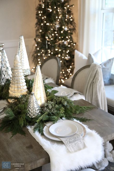 Christmas Trees Table Decor, Dining Table Christmas Decor Simple, Dining Table Xmas Centerpiece, Holiday Dining Table Decor Modern, Christmas Table Centerpieces With Trees, Dining Table Winter Decor, Rectangle Table Christmas Decor, Christmas Dining Table Decor Farmhouse, Decorating Tables For Christmas