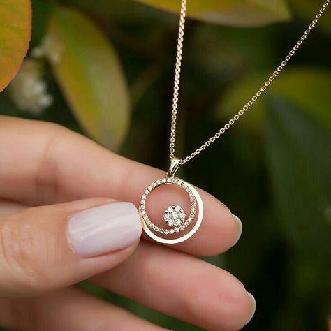 Pretty Gold Necklaces, Fashion Jewelry Necklaces Gold, Jewelry Necklace Simple, Couple Ring Design, Diamond Locket, Jewelry Product Shots, Locket Design, Neck Pieces Jewelry, Diamond Bracelet Design