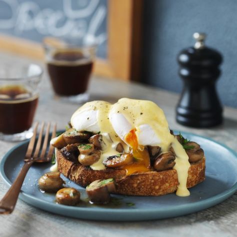 Mushrooms and Poached Egg on Sourdough Poached Egg Recipe, Sourdough Recipe, Sautéed Mushrooms, Brunch Cafe, Breakfast Cafe, Bistro Food, Breakfast Restaurants, Eggs Recipe, Pub Food