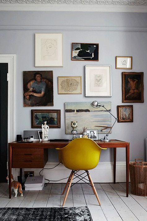 Creating A Vintage Modern Home Office - House Of Hipsters - Home Decor Mcm Office, Mid Century Modern Home Office, Wood Office Furniture, Gray Painted Furniture, Bureau Decor, Painted Wood Floors, Bar In Casa, Grey Desk, Eames Chairs