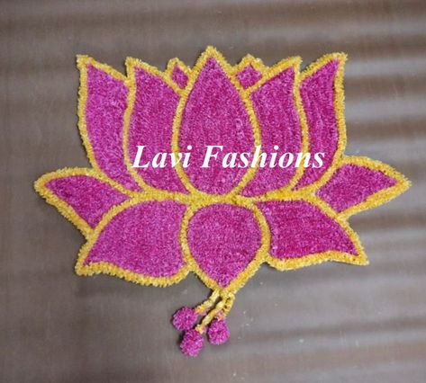 Handmade Rangoli Designs, Dusshera Rangoli, Dublin California, Poo Kolam, Diwali Drawing, Lotus Rangoli, Pooja Decoration, Diy Jar, Aisle Runners