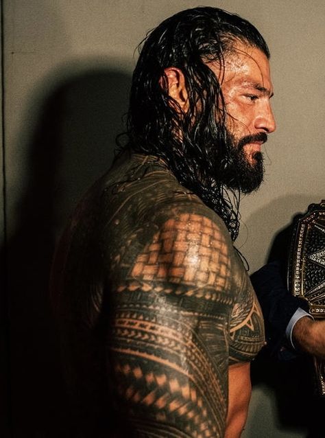 Roman Reigns Big Dog, Bloodline Wwe, Dean Ambrose Seth Rollins, Samoan Dynasty, Roman Reigns Shirtless, Romans 3, Wwe Superstar Roman Reigns, Goku Wallpaper, Gorgeous Man