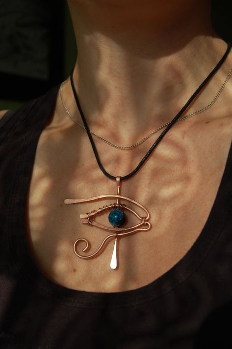 The Eye Of Horus, Wire Wrapped Stone Jewelry, Wire Jewelery, Symbol Of Protection, Wire Wrap Jewelry Designs, Wire Wrapped Jewelry Diy, Wire Wrapped Jewelry Tutorials, Copper Wire Jewelry, Wire Jewelry Tutorial