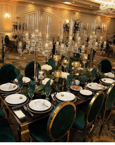 Esmeralda Quinceanera Theme, Quince Table Setup Emerald Green, Emerald Green Debut Theme, Quinceanera Centerpieces Emerald Green, Dark Green Quince Decorations, Emerald Green Gold And Black Party Decor, Black And Green Quinceanera Theme, Dark Green Sweet 16 Theme, Hunter Green Quinceanera Theme