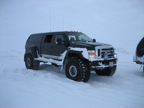 Just thought these Icelandic super trucks belonged here Snow Wheeling, Dodge Ram Truck Accessories, Arctic Trucks, Pickup Trucks Toyota, Winter Truck, Pickup Truck Accessories, Ranger Truck, Ford Ranger Truck, Hummer Cars