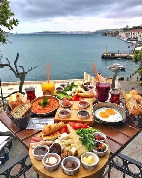 Food With A View, Breakfast Presentation, Breakfast Around The World, Breakfast With A View, Alanya Turkey, Turkish Breakfast, Food Platters, Perfect Breakfast, Turkish Recipes