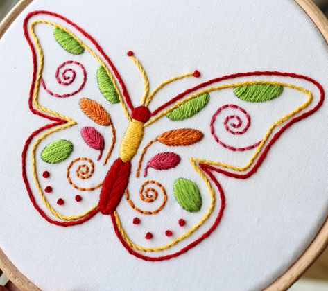 Primitive Embroidery Patterns, Modern Embroidery Kit, Embroidered Wall Art, Butterfly Love, Beginner Embroidery Kit, Diy Embroidery Kit, Simple Embroidery Designs, Easy Embroidery, Embroidery Template