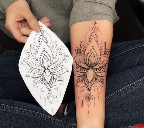 Top Arm Tattoo, Forearm Mandala Tattoo, Mandala Tattoos For Women, Mandala Wrist Tattoo, Lotusblume Tattoo, Lotus Designs, Indian Feather Tattoos, Mandala Flower Tattoos, Easy Tattoo