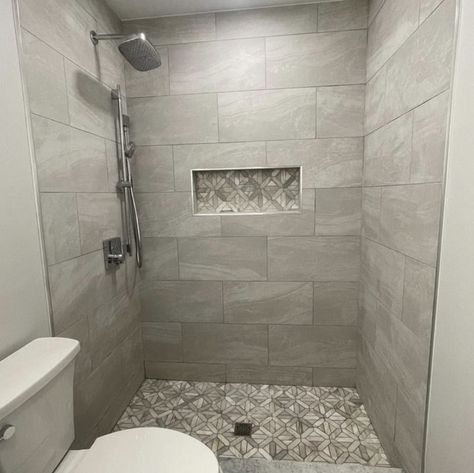 Light Gray Shower Tile Ideas, Light Gray Shower Tile, Gray Shower Tile Ideas, Grey Shower Tile Ideas, Grey Shower Tile, Large Tile Shower, Bathroom Shower Remodel, Large Shower Tile, Gray Shower Tile