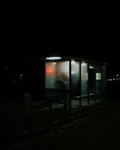 Empty Street Night, Empty Street, A Level Photography, Photo Corners, World Photo, Bus Station, Moving Image, Bus Stop, Dark Photography