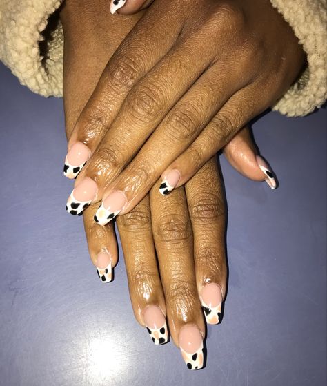 Acrylic Nails Cow Design, Cow Print Fingernails, Nail Designs Cow, Gel Nail Designs Cow Print, Cow Fingernails, Nails Art Designs, Makeup Model, Finger Nails, Girls Nails