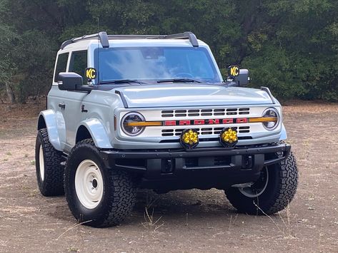 Custom 2-Door Wildtrak “Heritage Edition” Bronco Build | Bronco6G - 2021+ Ford Bronco & Bronco Raptor Forum, News, Blog & Owners Community Ford Bronco Heritage Edition, 2 Door Bronco, Bronco Heritage Edition, Bronco Heritage, Bronco Build, Bronco Raptor, Molle Bag, New Bronco, Steel Front Door