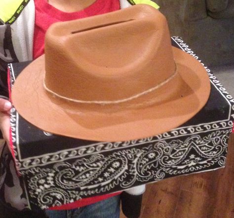 Cowboy hat valentine day box Cowboy Valentines Boxes, Girls Valentines Boxes, Cowboy Valentines, Kids Valentine Boxes, Valentine Boxes, Western Birthday Party, Valentines Gift Bags, Western Birthday, Valentine Day Boxes