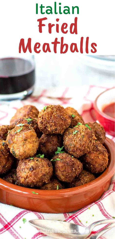 Fried Meatballs Recipe Fried Stuffed Meatballs, Panko Crusted Meatballs, Fried Meatballs Recipe, Fried Meatballs Ground Beef, Pan Fried Meatballs, Fried Meatball Recipes, Italian Ground Beef Recipes, Crispy Meatballs, Deep Fried Meatballs