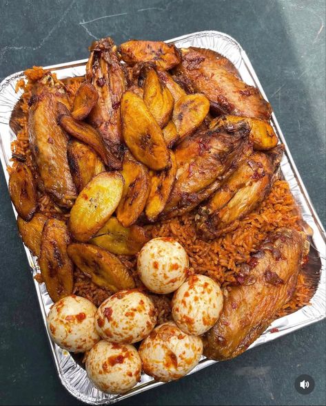 Jollof rice with fried plantain, hard boiled egg and deep fried Turkey Fried Plantain, African Recipes Nigerian Food, Deep Fried Turkey, Rice Side Dish Recipes, West African Food, Hard Boiled Egg, Meal Prep Snacks, African Cooking, Fried Turkey