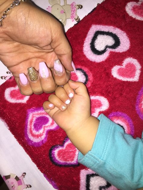 Mom and daughter matching nails! Pink and gold nails. Birthday day. First birthday nails First Birthday Nails, Gold Nails Birthday, Nails Pink And Gold, Pink And Gold Nails, Matching Nails, Gold Manicure, Nails Birthday, Mix Baby Girl, Makeup Brushes Guide