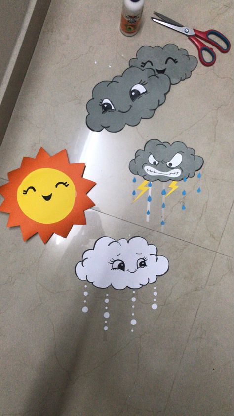 Weather Decoration Preschool, Weather Drawings Ideas, Weather Classroom Theme, Rainy Season Decoration For School, Weather Themed Classroom, Weather Decorations For Classroom, Weather Classroom Decorations, Bulletin Board Decoration Ideas School, Rain Preschool