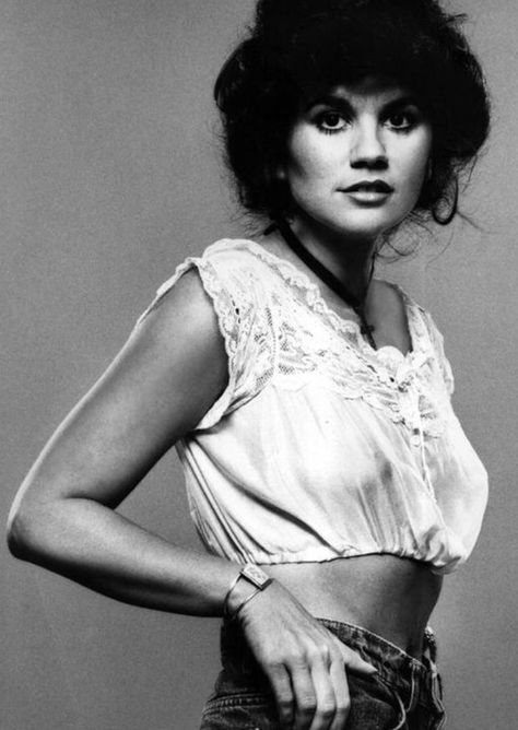 Linda Ronstadt Now, Linda Ronstadt, Soft Gamine, Women Of Rock, Female Musicians, Music Icon, Female Singers, Tucson, Role Models