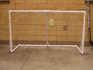 Field Hockey Drills, Hockey Diy, Field Hockey Goals, Hockey Nets, Hockey Goal, Basketball Court Flooring, Street Hockey, Hockey Stuff, Hockey Games