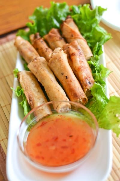 Lumpiang Shanghai Filipino Party, Lumpiang Shanghai, Pork Spring Rolls, Spring Roll Pastry, Lumpia Recipe, Spring Roll, Peanut Sauce, Asian Cooking, Filipino Recipes