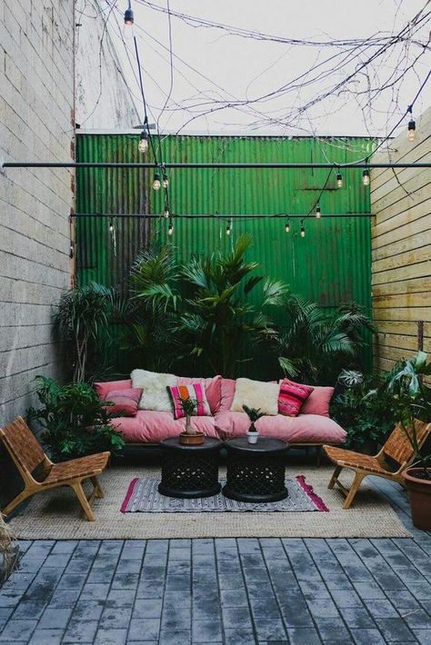 Design Per Patio, Balkon Decor, Lots Of Plants, Apartment Patio, Patio Interior, Fence Design, Small Patio, Outdoor Oasis, Patio Design