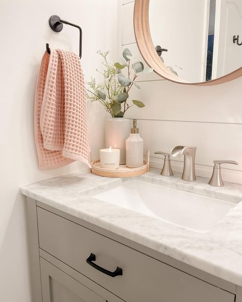 Refresh your bathroom with soft & luxurious waffle towels. The delicate design creates a spa-like aesthetic for your guest or main washroom. Bathroom Revamp, Girl Bathroom Decor, Girly Bathroom, Girl Bathrooms, Guest Bathroom Remodel, Guest Bathroom Decor, Classy Bedroom, Restroom Decor, Boho Bathroom