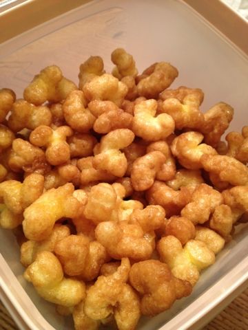 Carmel Popcorn Recipe, Caramel Puffed Corn Recipe, Puffed Corn Recipes, Caramel Puff Corn, Caramel Corn Recipes, Butter Shortbread, Popcorn Treats, Snack Mix Recipes, Popcorn Recipes